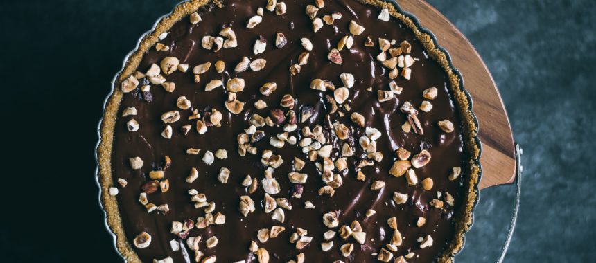 Polewa czekoladowa z gorzkiej czekolady z orzechami – przepis