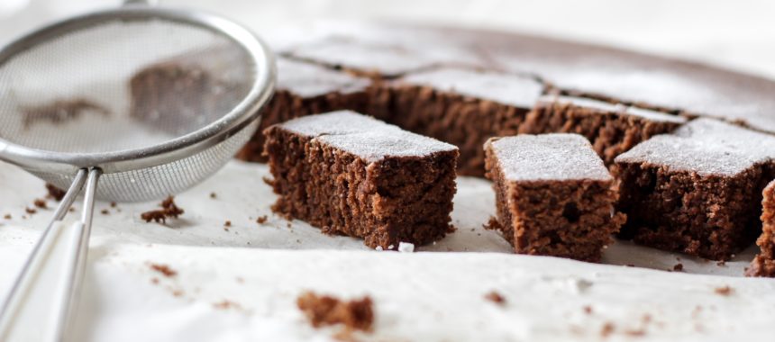 Pomysły na domowe wypieki – jak zrobić ciasto czekoladowe bez mąki?